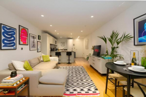 Elegant 2BD Flat Near Old Street, London